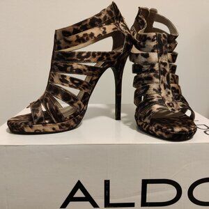 Adlo Caged bootie heel size 38